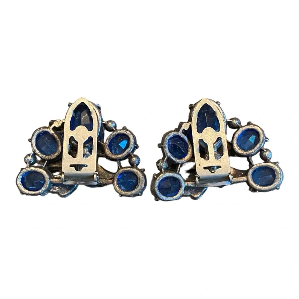Vintage blue rhinestone clip on earrings - Picture 3 of 3